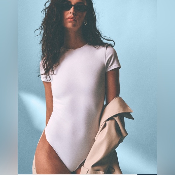 A&F short sleeve cotton bodysuit - Picture 7 of 7